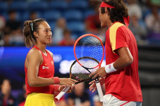 乐鱼体育登陆入口-张之臻郑钦文不敌德约组合 中国队仍可能晋级八强