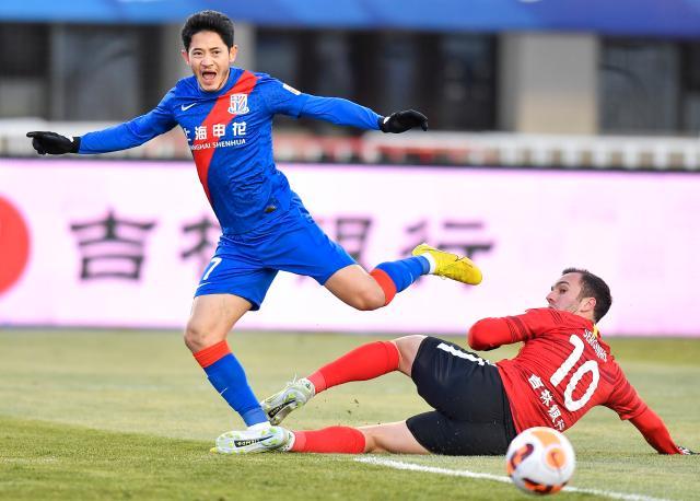 乐鱼体育线上网站-【2022中超总结之上海申花】逆风而上 更期盼未来