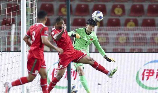 乐鱼体育在线娱乐-【世预赛】后防漏洞送单刀 国足收官战0比2阿曼