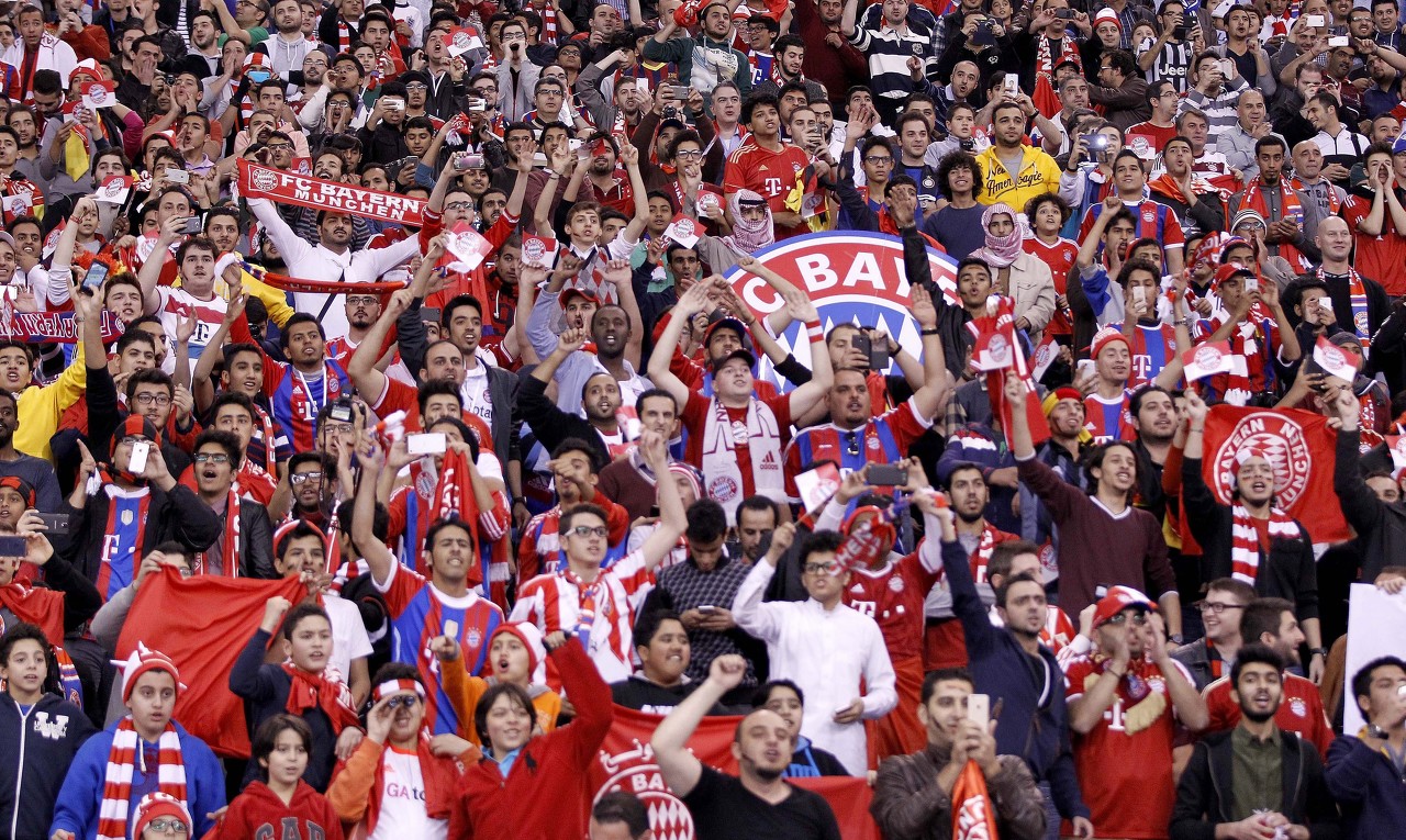 乐鱼体育登陆入口-拜仁球迷组织回应与警方冲突：责任在警方，他们采取了暴力袭击